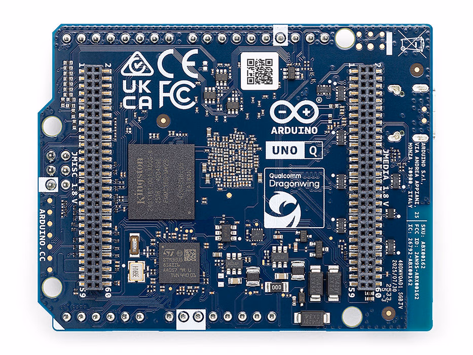 Arduino UNO Q 基板下面（BOTTOM）