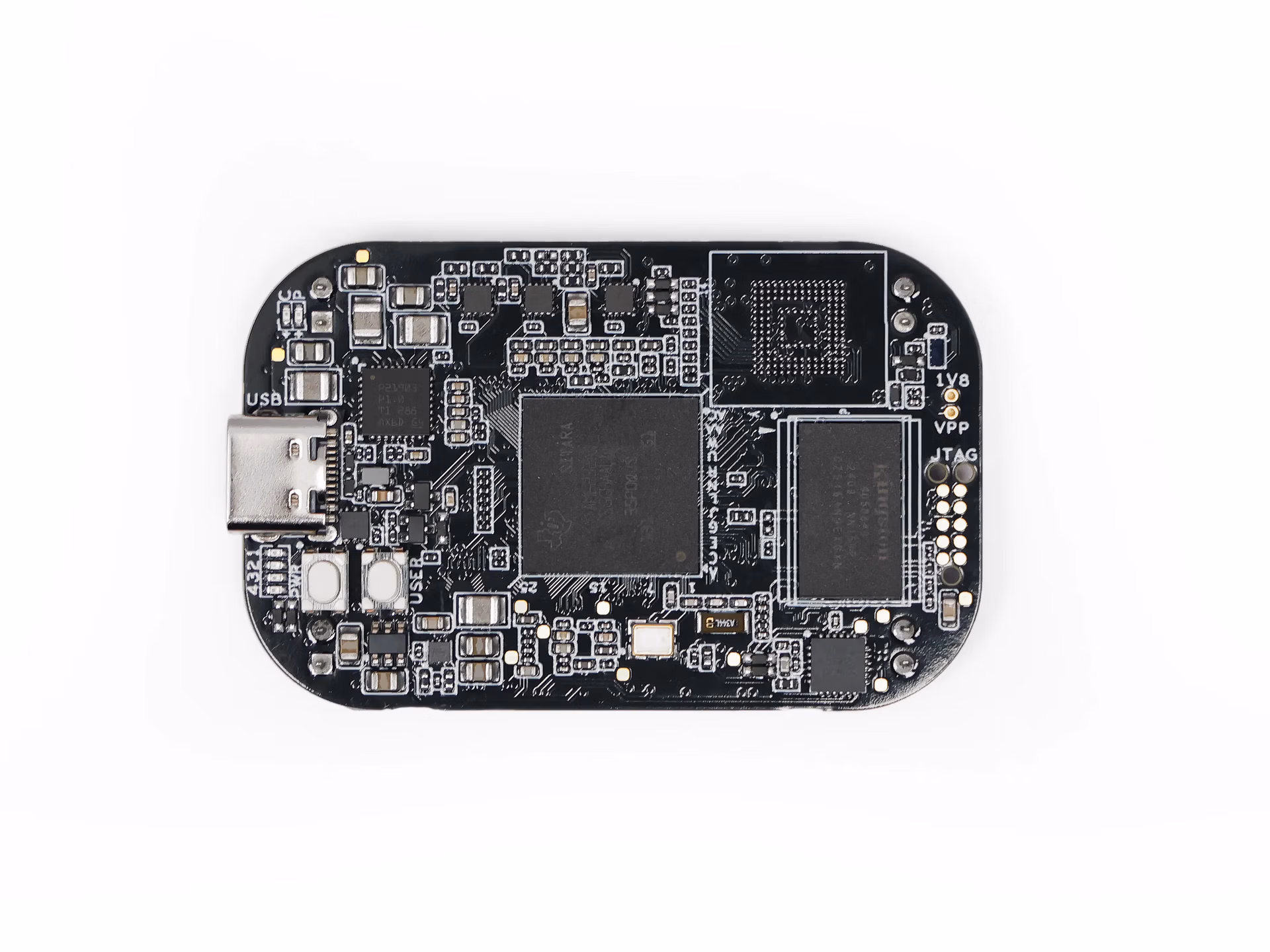 基板上面:USB-Cポート、AM6254 SoC、メモリ、ボタン類の配置